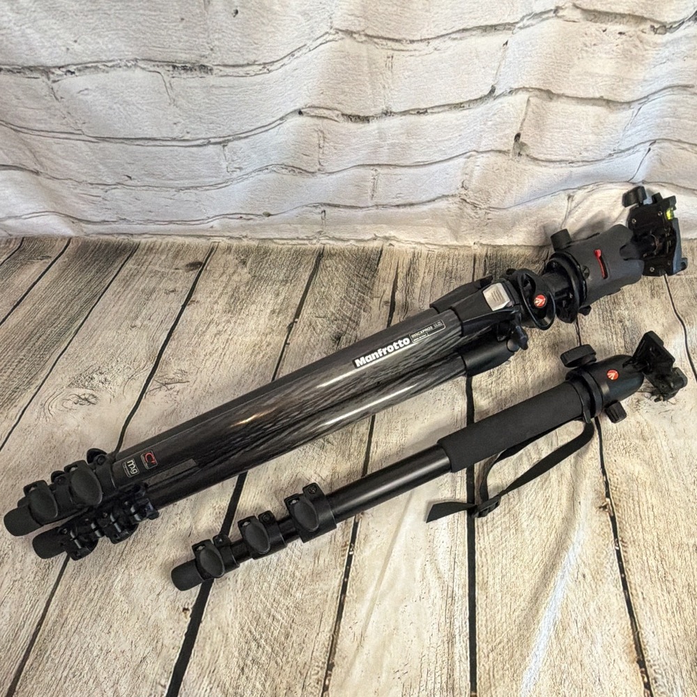 Manfrotto Carbon Fiber Tripod (055CXPRO3) (MH055M0-Q5) Mag Ball Monopod (680B)